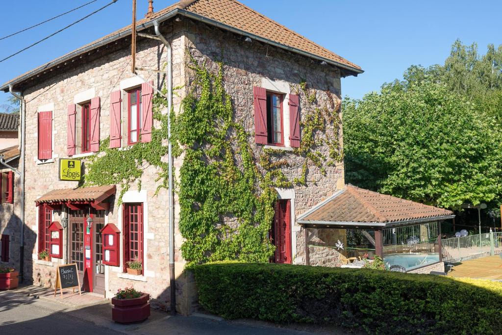 Saint-Verand Hotel | Hôtel Restaurant Le Moulin de Saint Verand