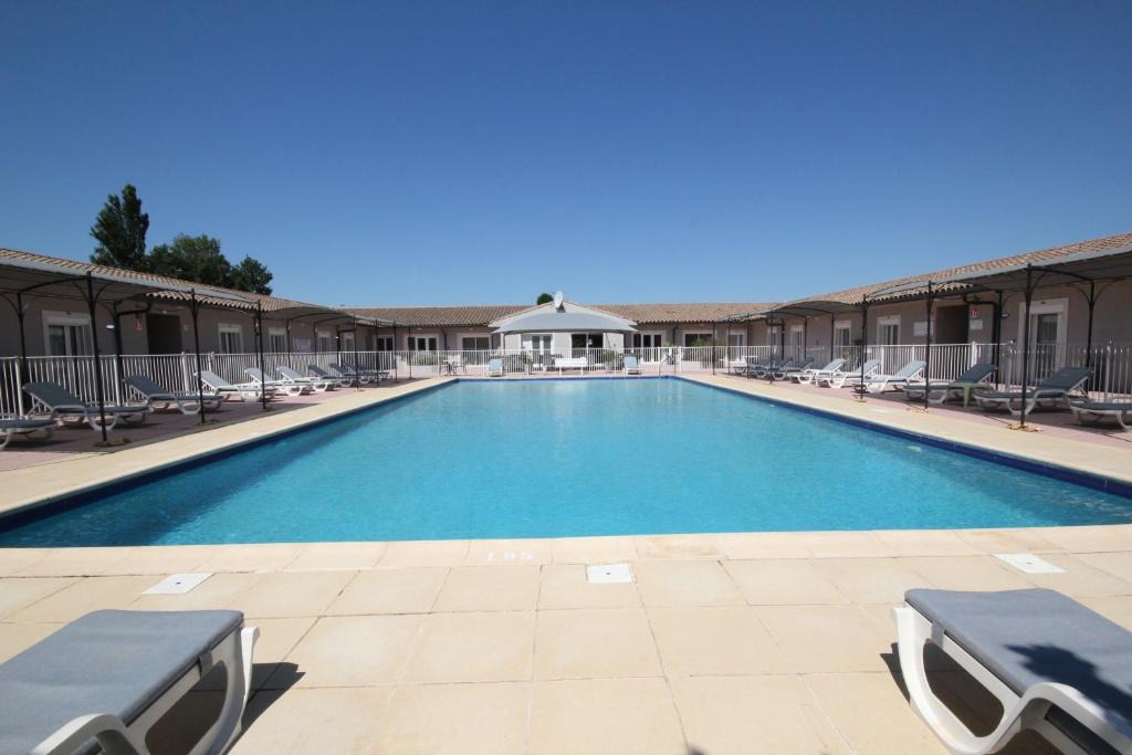 Le Thor Hotel | Hôtel Saint Louis
