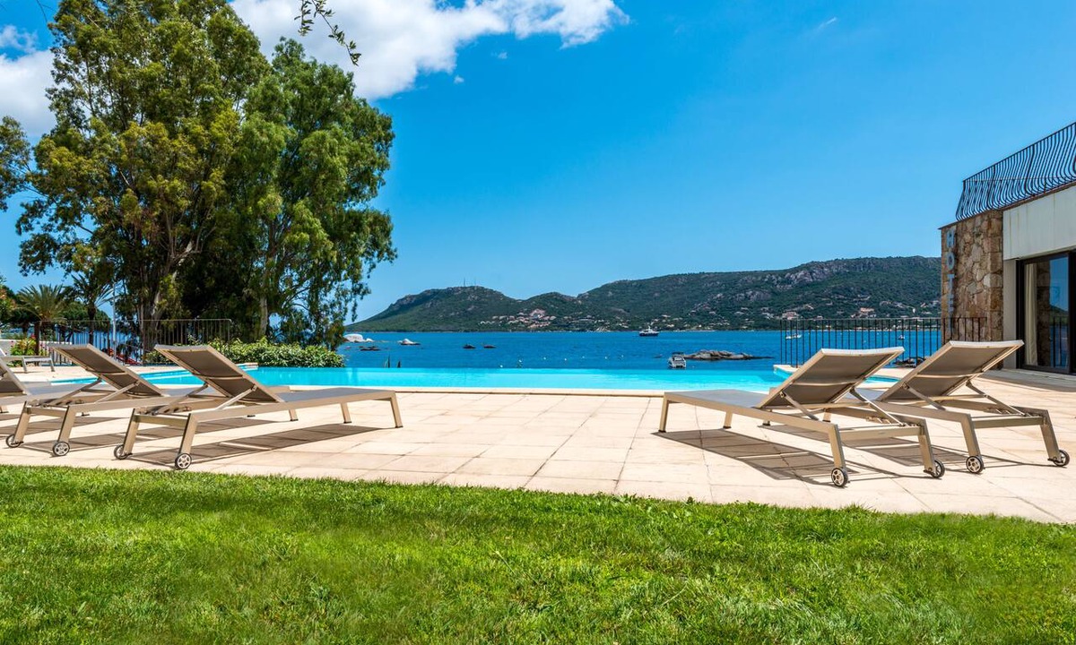 Porto-Vecchio Hotel | Hôtel Shegara