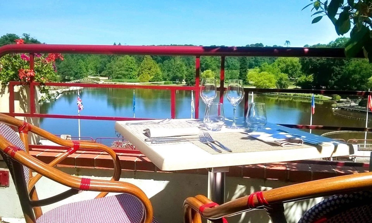 Bagnoles-de-l'Orne Hotel | Hôtel Spa du Béryl