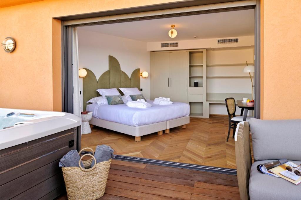 L'Ile-Rousse Hotel | Hôtel & Spa Rocabella