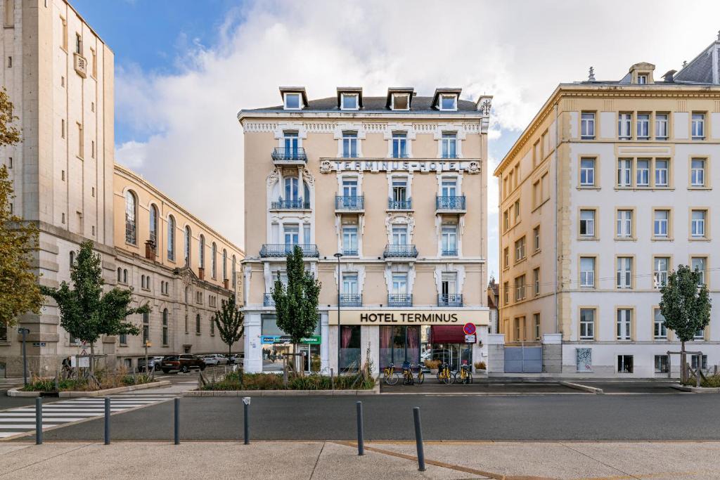 Secteur 1 Hotel | Hôtel Terminus