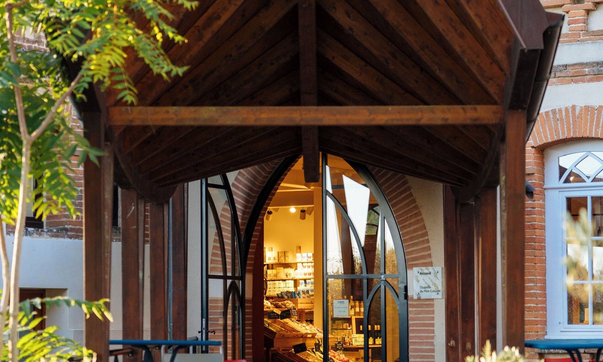 Bellegarde-Sainte-Marie House | Hôtellerie de l'Abbaye du Désert