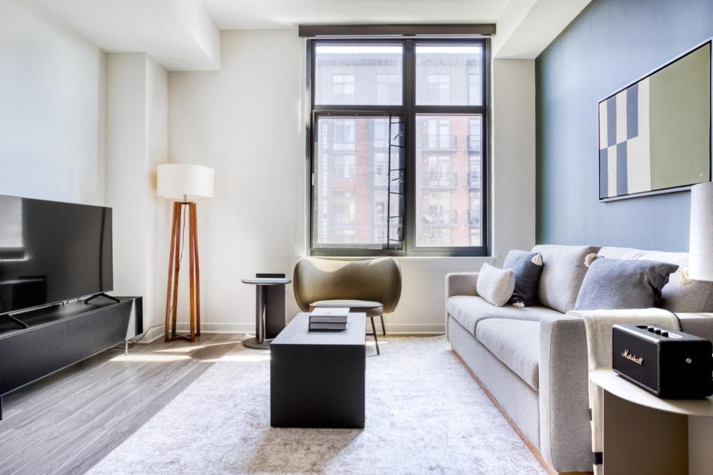 H Street Corridor Apartment | H St 1BR w Rooftop Pool Gym nr Metro WDC-509