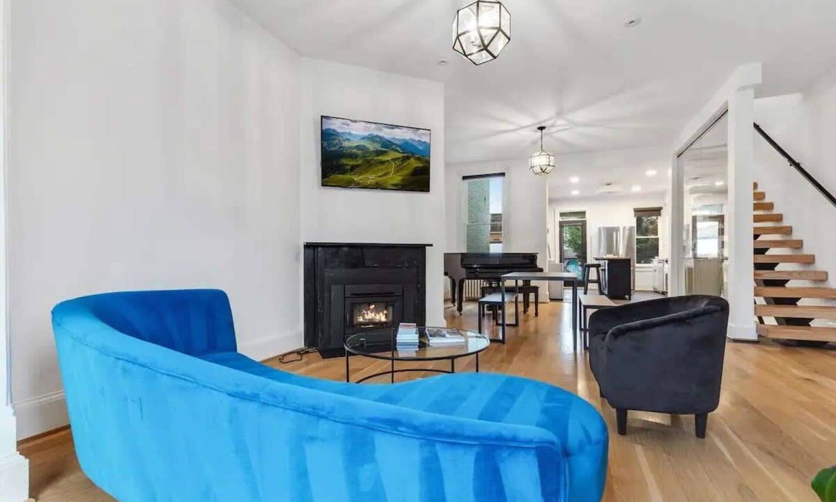 H Street Corridor House | H St. DC Haven/4-BR Homestay