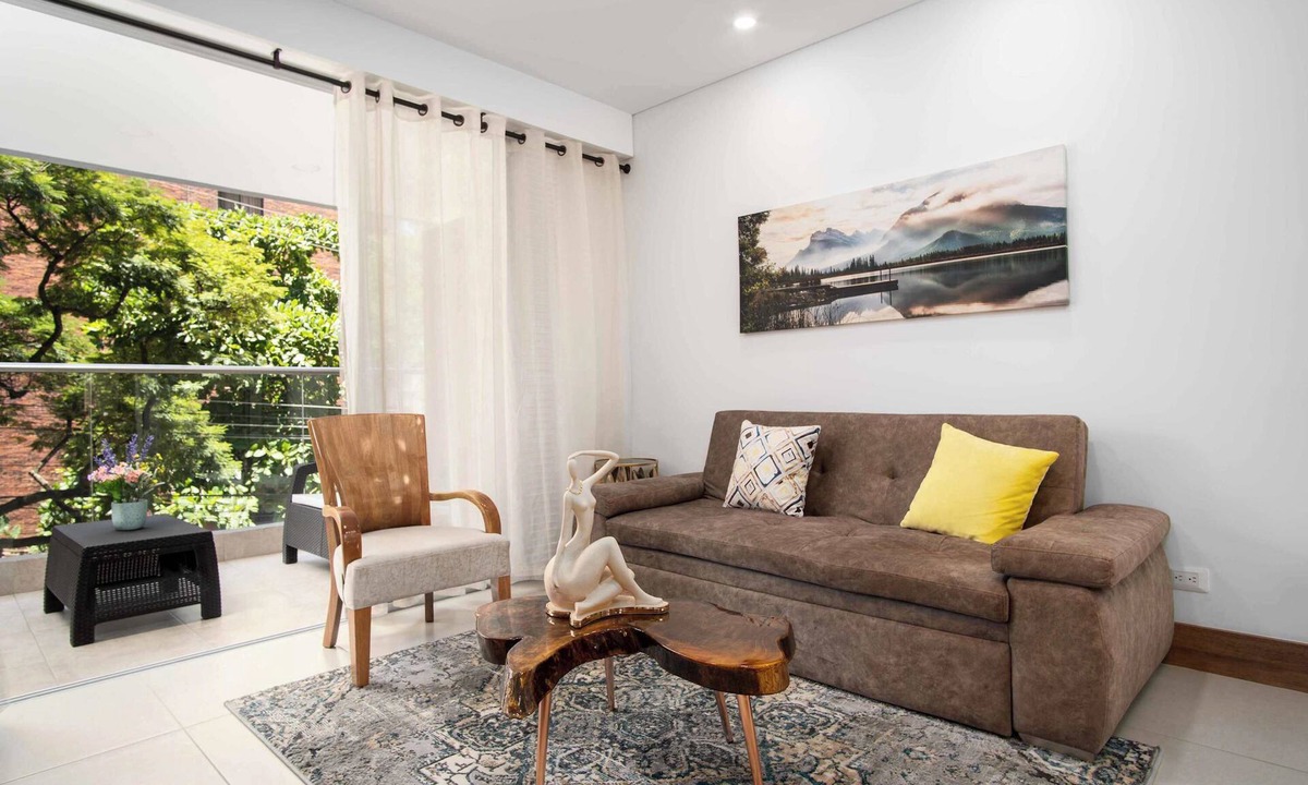 Granada Apartment | H108 | 2-Bed, 2-Bath | Pool | Gym | 24/7 Security