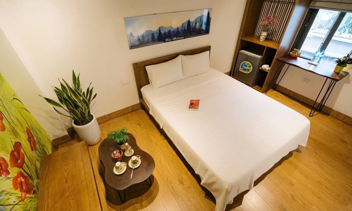Truc Bach Hostel | Ha Noi ‘s Autumn,cozy room-rooftop,Lake view floor- The Autumn Homestay
