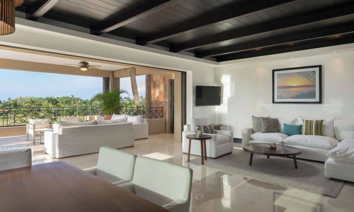 Punta de Mita Condo | Hacienda de Mita Golf View Beach Clubs & Golf Cart