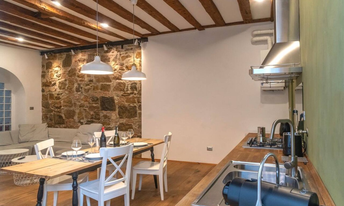 Citta Nuova-Barriera Nuova-San Vito-Citta Vecchia Apartment | Hadithi Trieste, between Le Rive and Piazza Unità