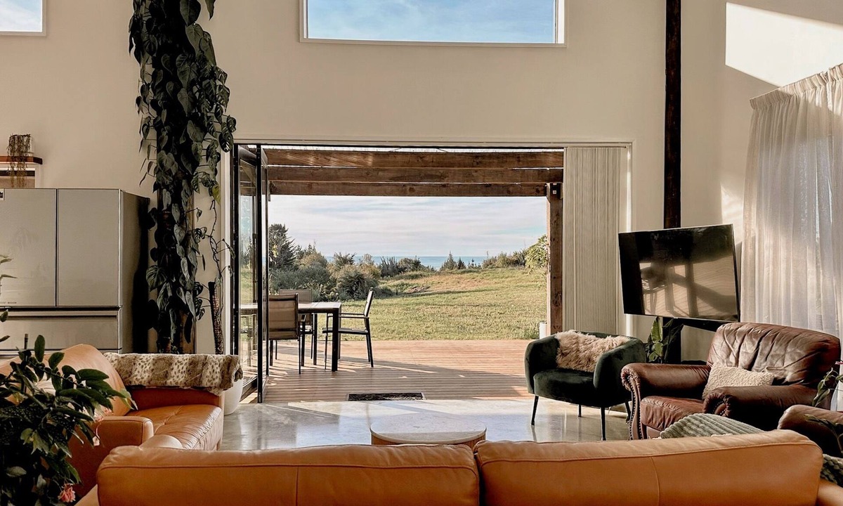 Hokitika House | Halcyon Point - Private Hokitika Designer Retreat