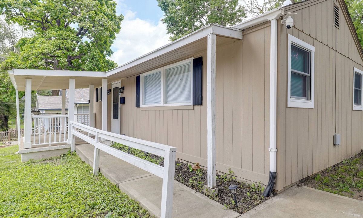 Independence Cottage | Half-mi to Independence Square! Home w/Ramp Entry