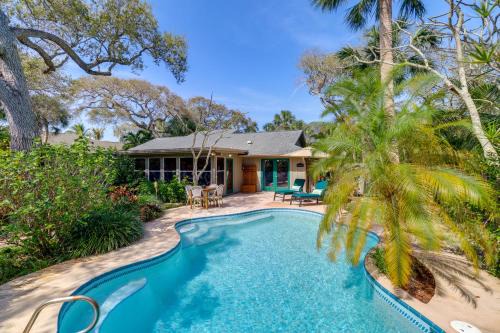 Floridana Beach House | Half-Mi to Private Beach: Floridana Beach Getaway