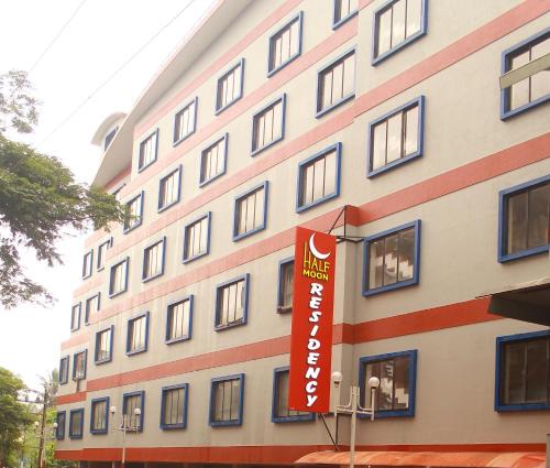 Kozhikode Hotel | Half Moon Residency Calicut