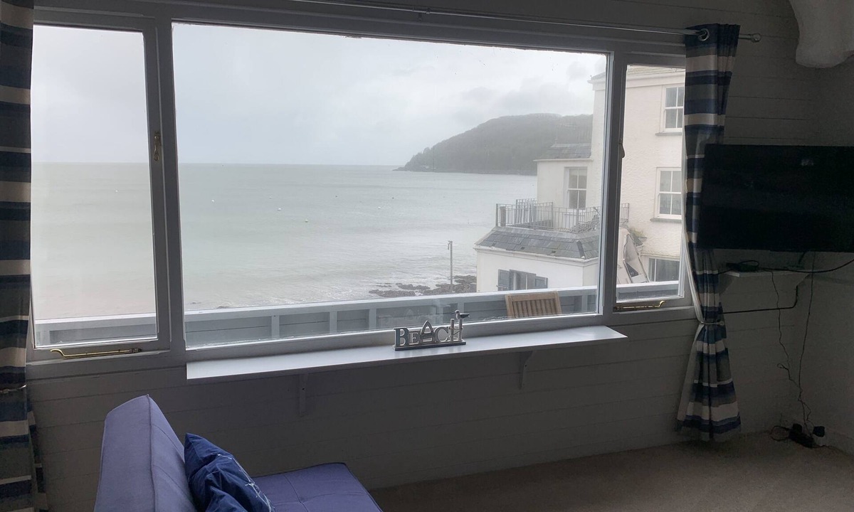 Kingsand Hotel | Halfway House Inn