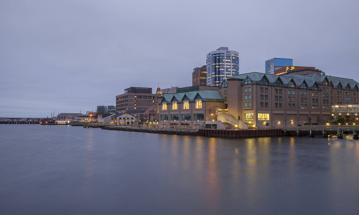 Downtown Halifax Hotel | Halifax Marriott Harbourfront Hotel