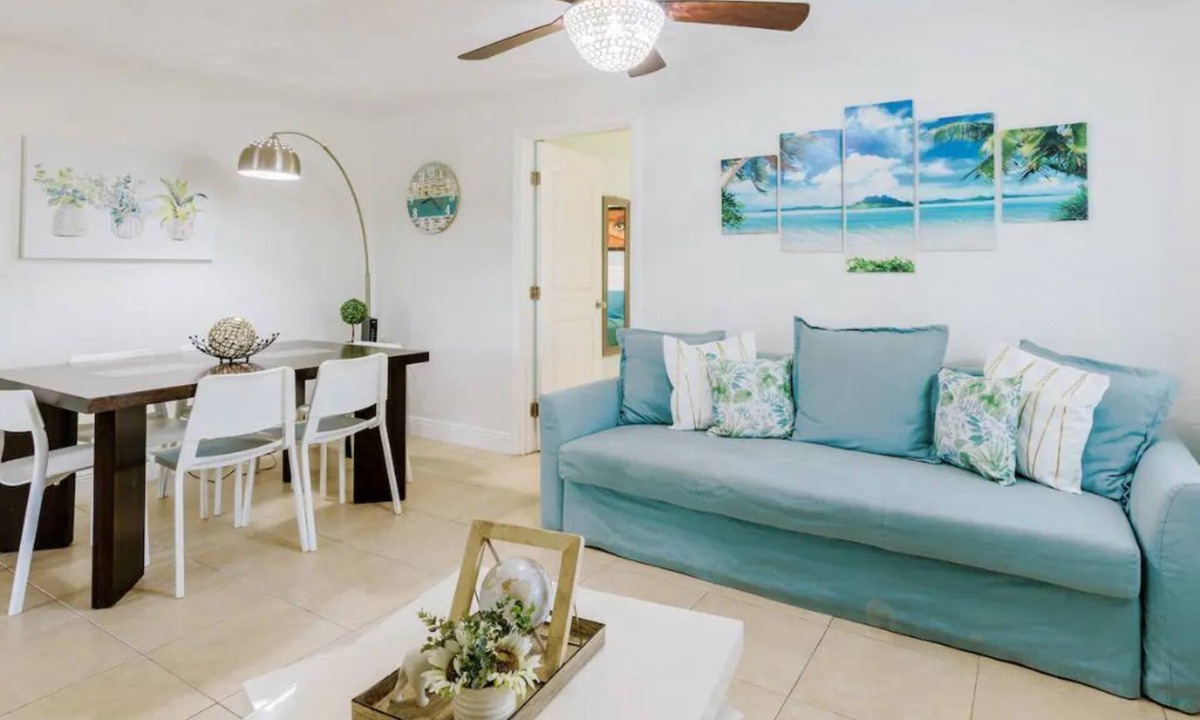Hallandale Beach House | Hallandale House/5 min to Beach/BBQ/close to Miami
