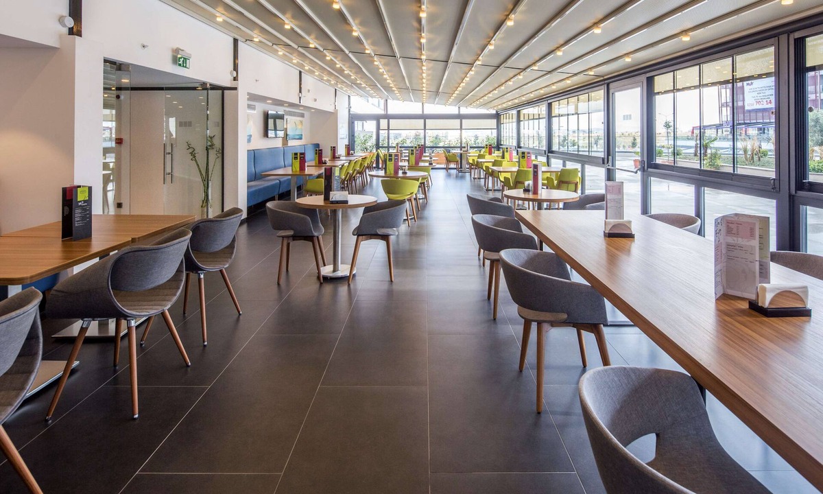Pendik Hotel | Hampton by Hilton Istanbul Kurtkoy