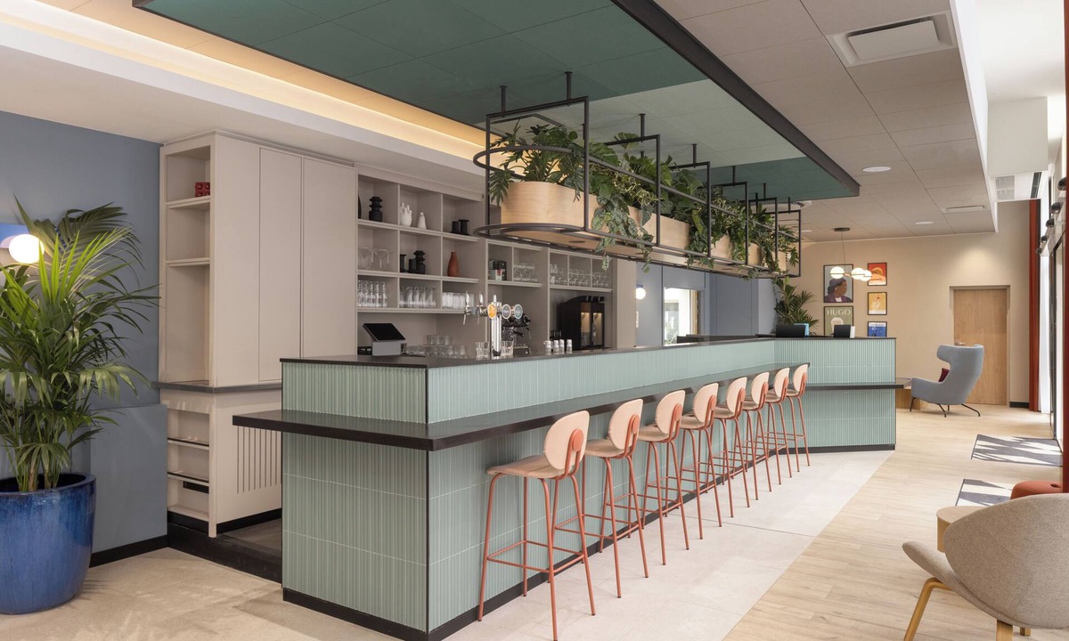 Saint-Ouen Hotel | Hampton By Hilton Paris Saint Ouen