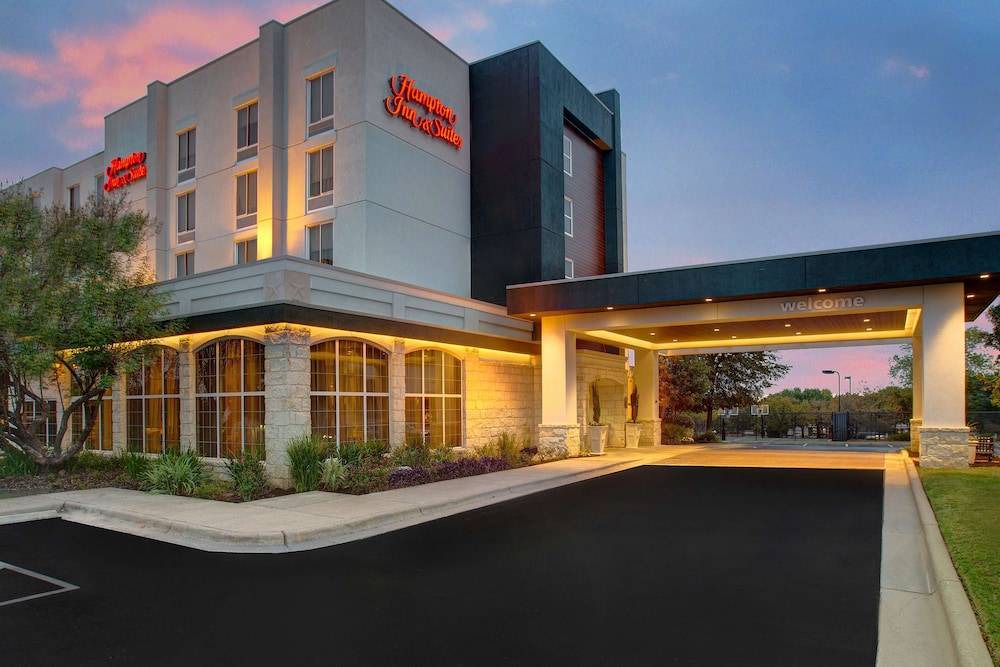 Austin Hotel | Hampton Inn & Suites-Austin Airport