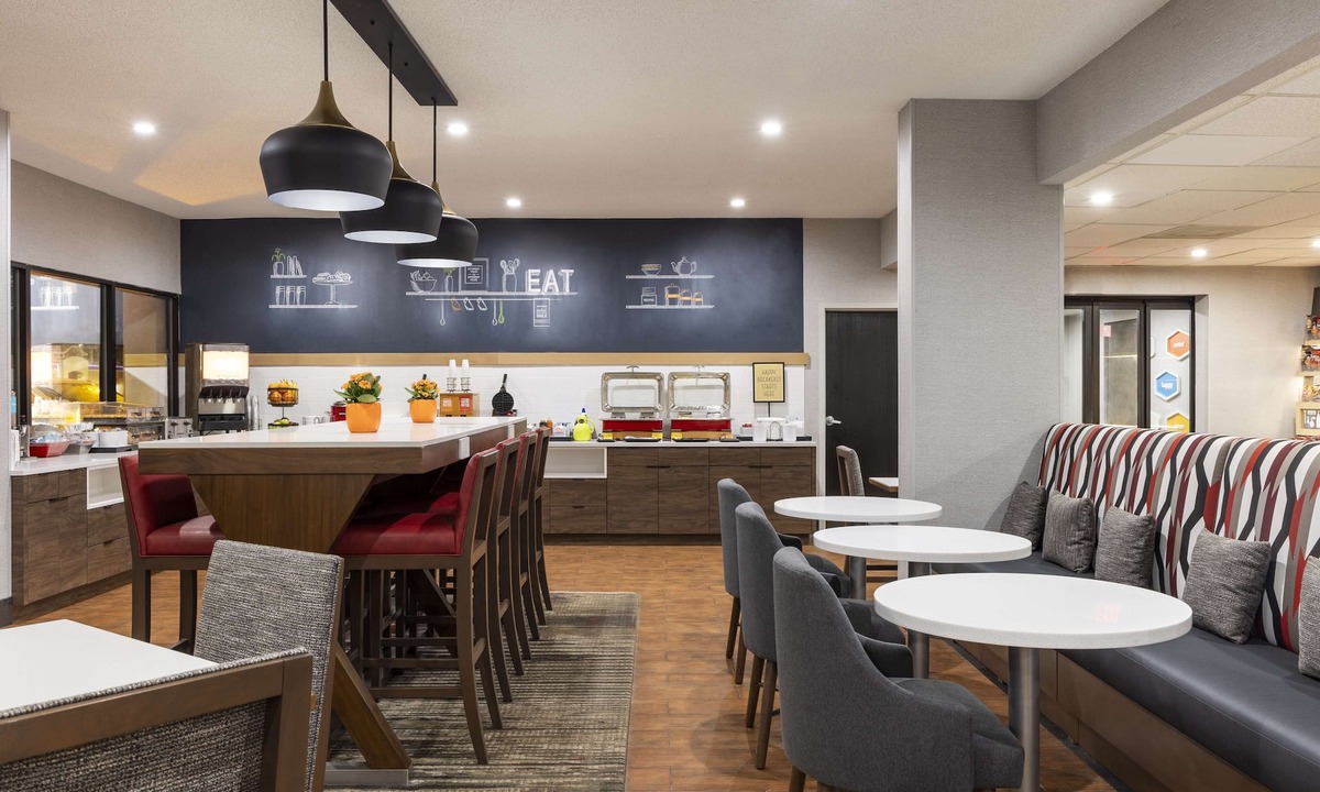 Athens Hotel | Hampton Inn Athens