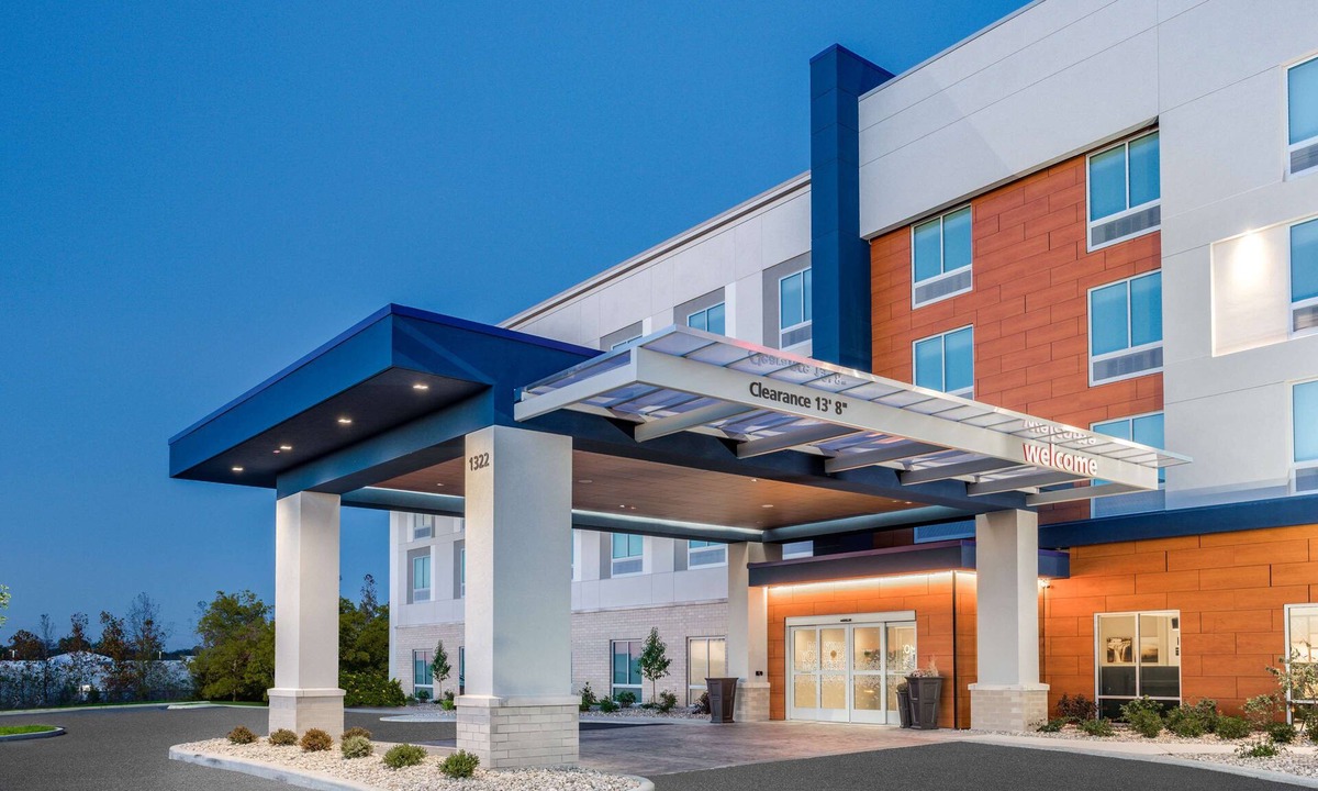 Bedford Hotel | Hampton Inn by Hilton Bedford