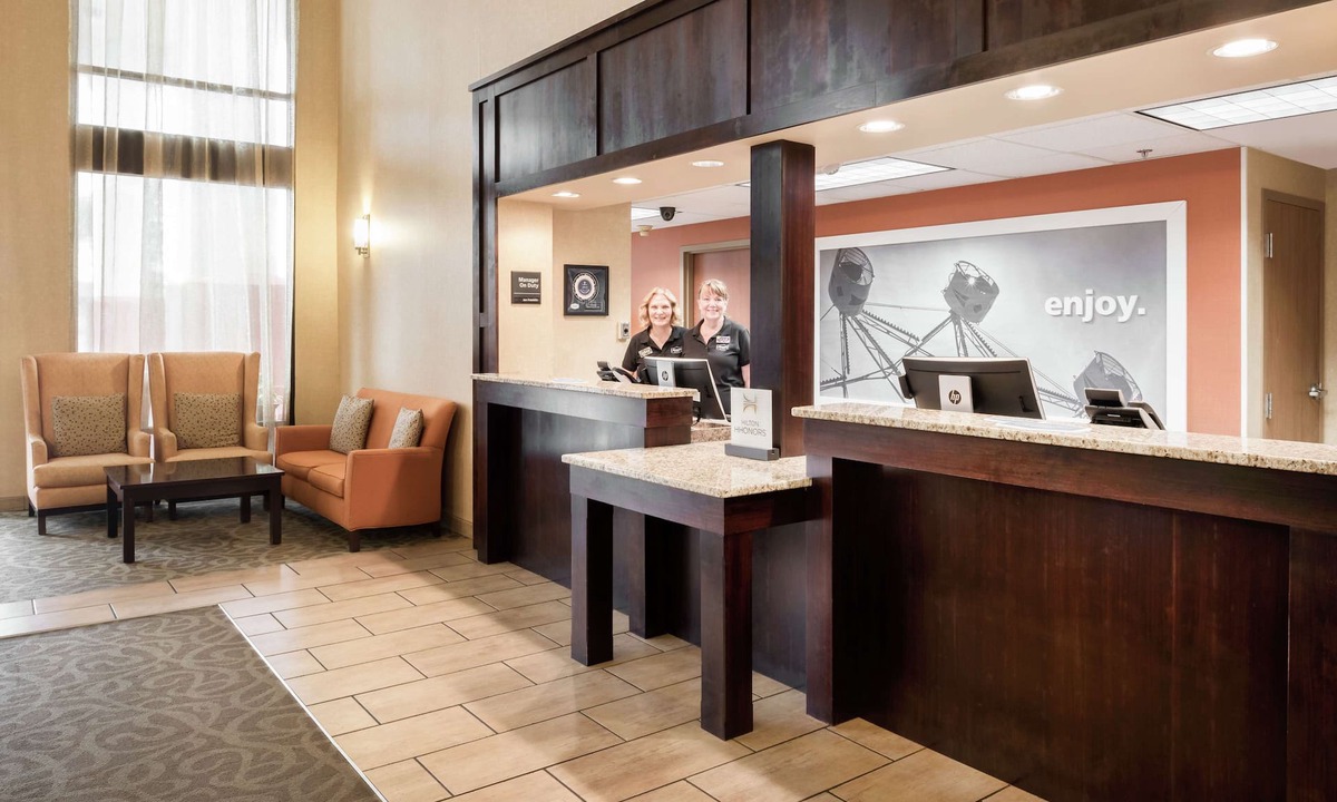 Branson Theater District Hotel | Hampton Inn by Hilton Branson on the Strip