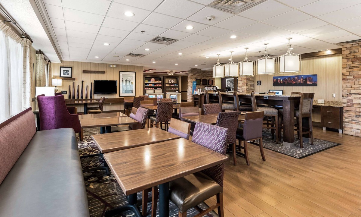 Columbus Hotel | Hampton Inn by Hilton Columbus I-70E/Hamilton Rd