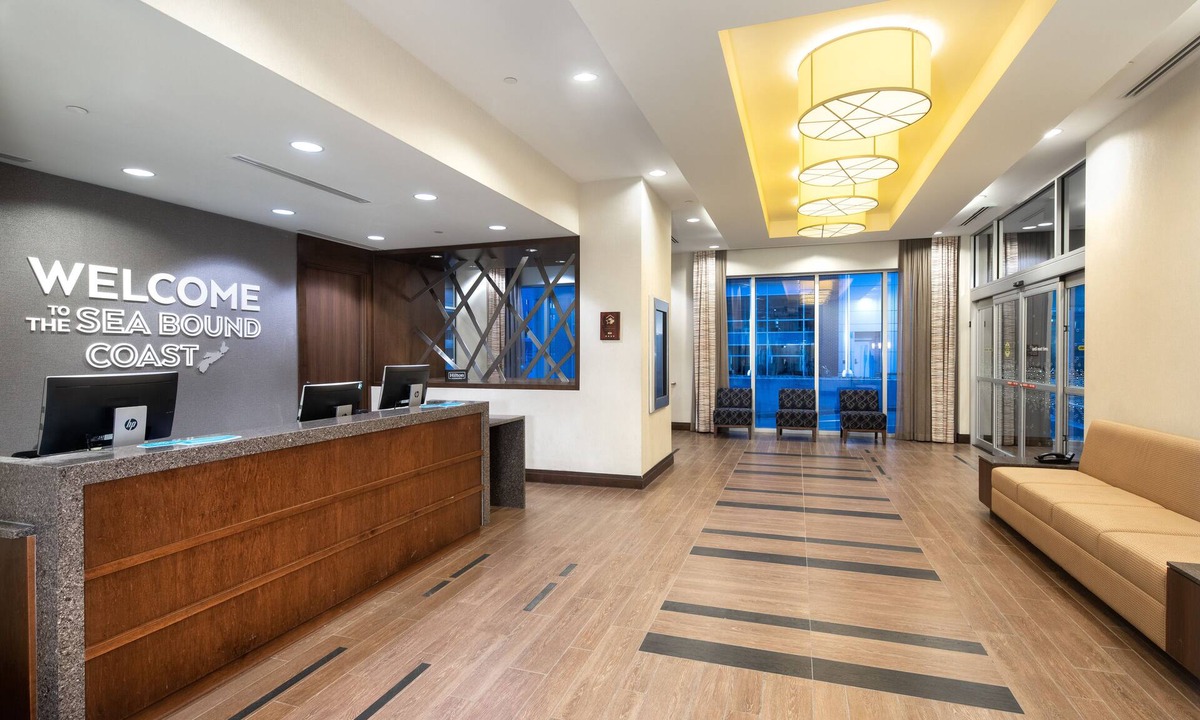 Downtown Halifax Hotel | Hampton Inn by Hilton Halifax Downtown
