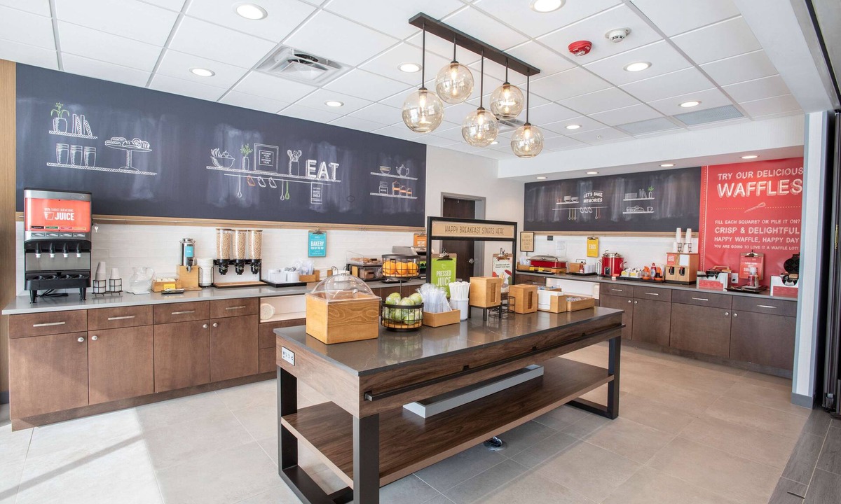 Walton Hotel | Hampton Inn by Hilton Richwood Cincinnati South