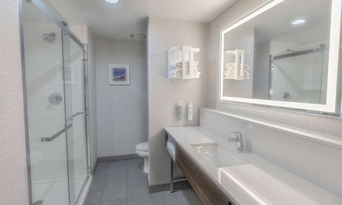 Valencia Hotel | Hampton Inn By Hilton Santa Clarita-Valencia