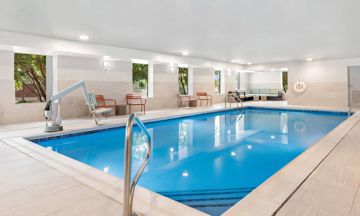 Lakeview Hotel | Hampton Inn by Hilton Gainesville-Haymarket