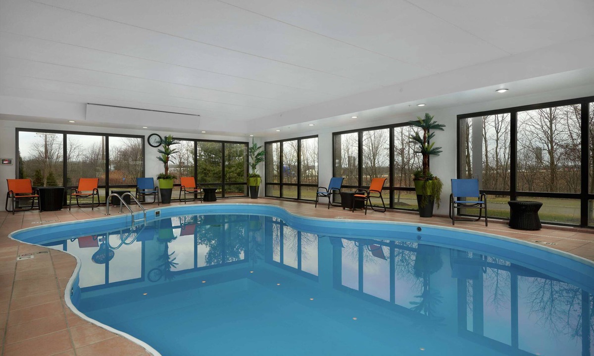 Austintown Hotel | Hampton Inn by Hilton Youngstown-West I-80