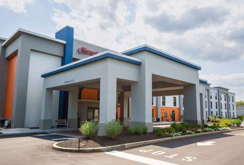 East Windsor Hotel | Hampton Inn East Windsor