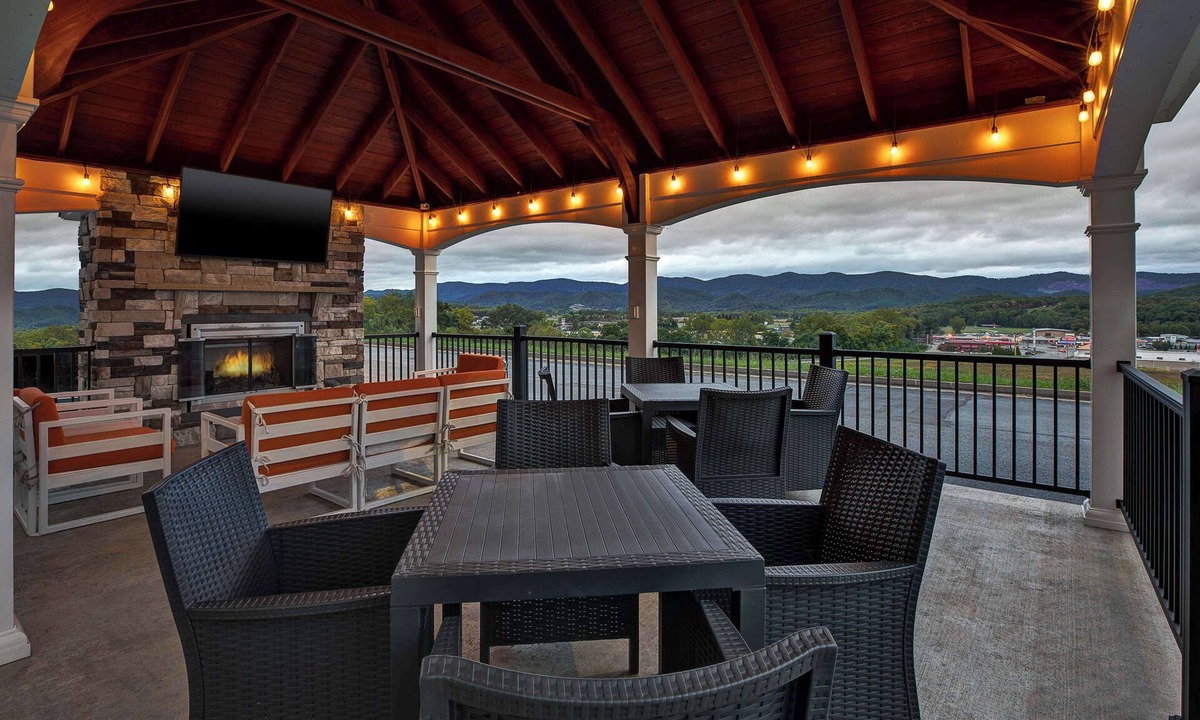 Elkins Hotel | Hampton Inn Elkins