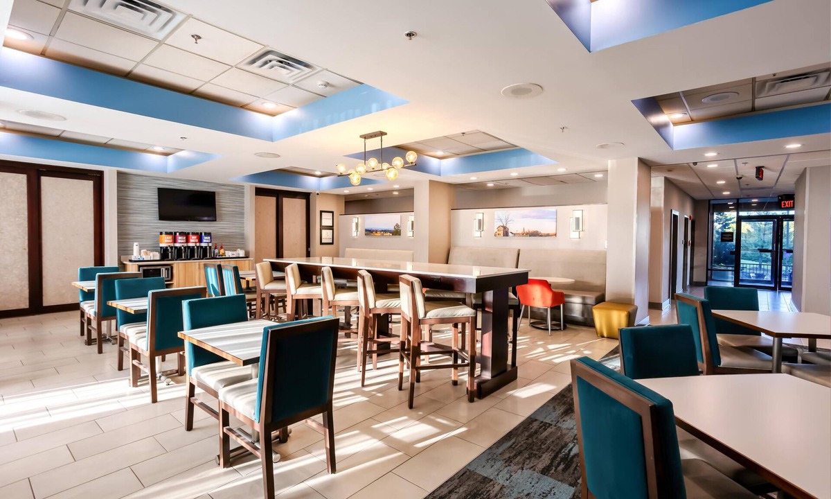 Lakeview Hotel | Hampton Inn Manassas