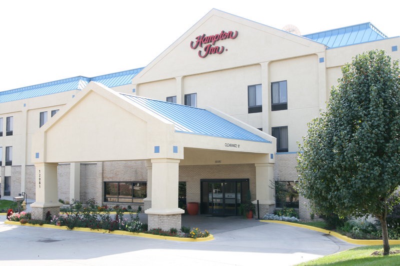Olathe Hotel | Hampton Inn Olathe