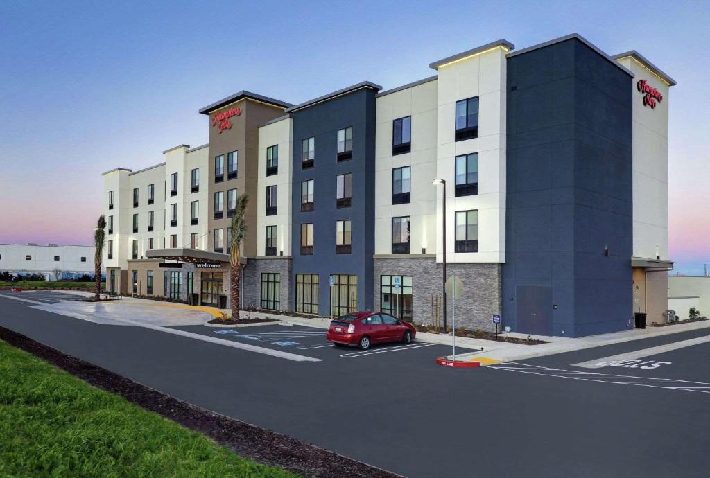 Patterson Hotel | Hampton Inn Patterson, Ca