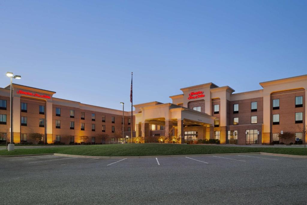 Edgewood Hotel | Hampton Inn & Suites Aberdeen/APG South