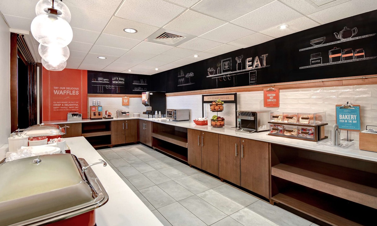 Jefferson Manor Hotel | Hampton Inn & Suites Alexandria Old Town Area South