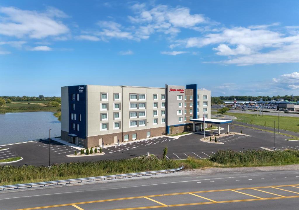 Gypsum Hotel | Hampton Inn & Suites By Hilton Port Clinton Catawba Island