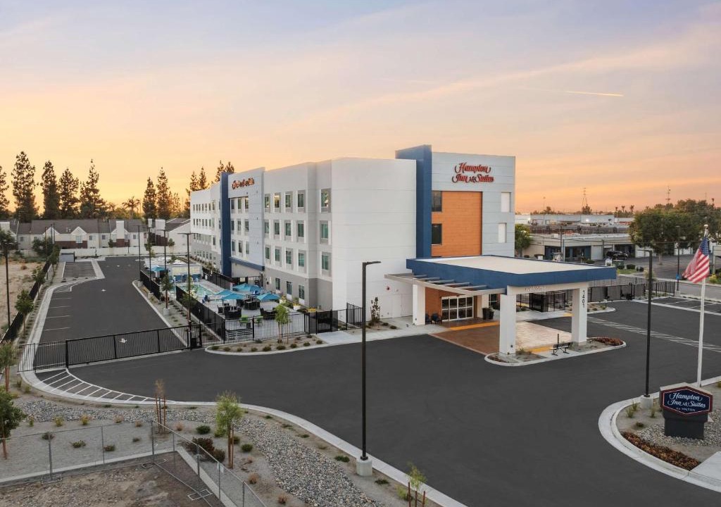 West Park Community Hotel | Hampton Inn & Suites Bakersfield Central