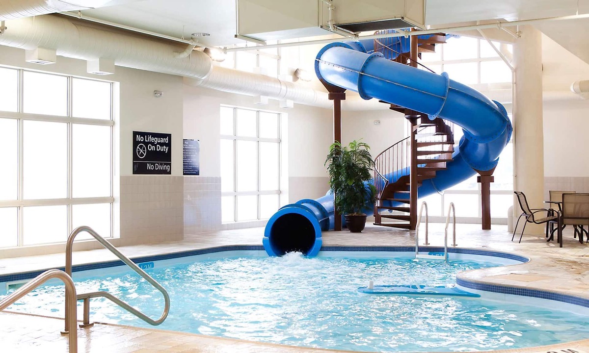 South Lethbridge Hotel | Hampton Inn & Suites by Hilton Lethbridge