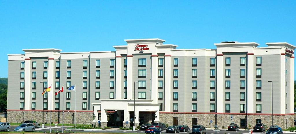 Moncton Hotel | Hampton Inn & Suites by Hilton Moncton