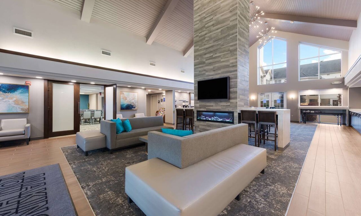 Hoffman Estates Hotel | Hampton Inn & Suites Chicago/Hoffman Estates