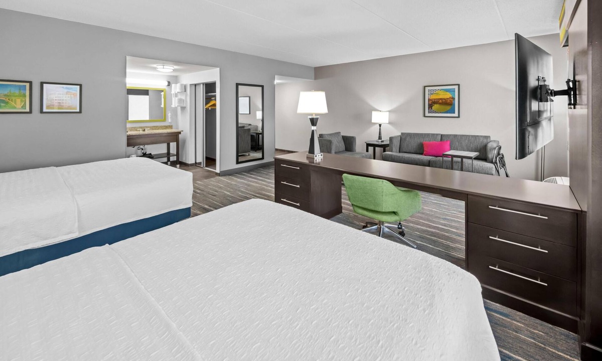 Camp Springs Hotel | Hampton Inn & Suites Camp Springs/Andrews AFB