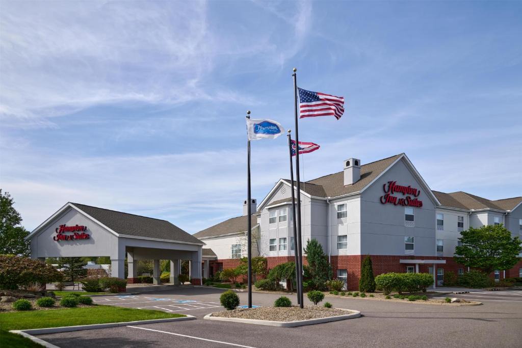 Streetsboro Hotel | Hampton Inn & Suites Cleveland-Southeast-Streetsboro
