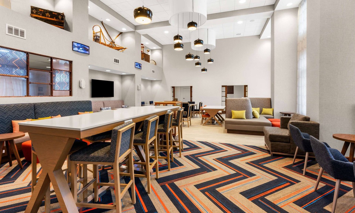 Fairbanks Hotel | Hampton Inn & Suites Fairbanks