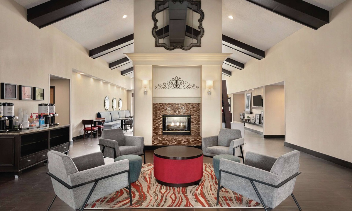 Fort Wayne Hotel | Hampton Inn & Suites Ft. Wayne-North
