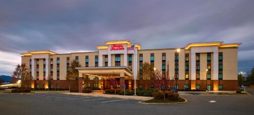 Grants Pass Hotel | Hampton Inn & Suites Grants Pass