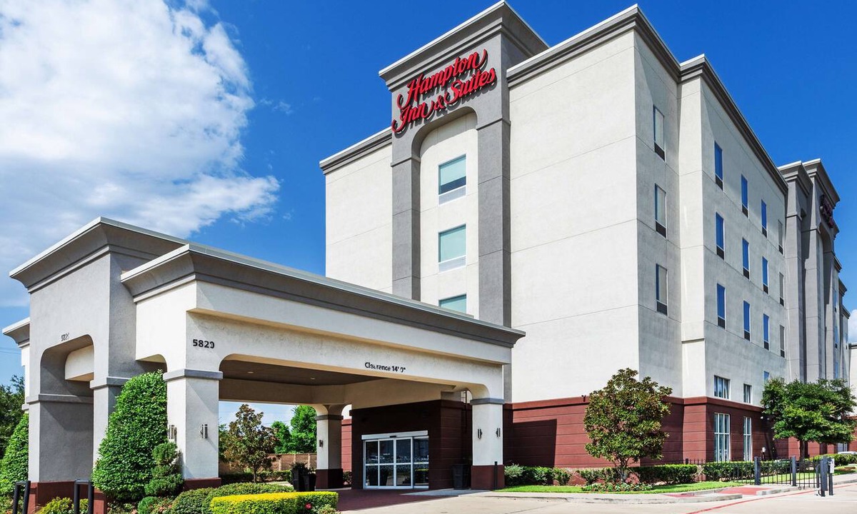 Washington Ave./ Memorial Park Hotel | Hampton Inn & Suites Houston Heights I-10